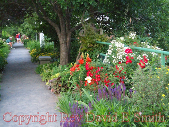 Bridge of Flowers